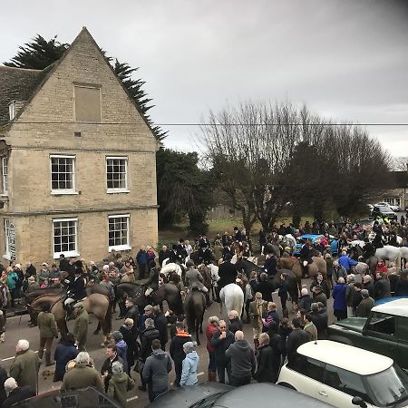Wansford Country Lounge B&B מראה חיצוני תמונה
