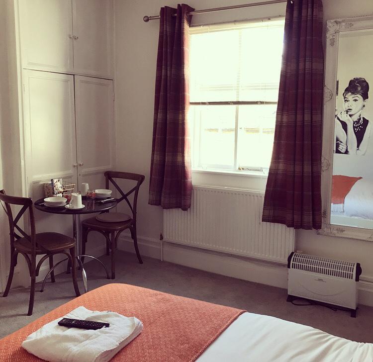 Wansford Country Lounge B&B מראה חיצוני תמונה